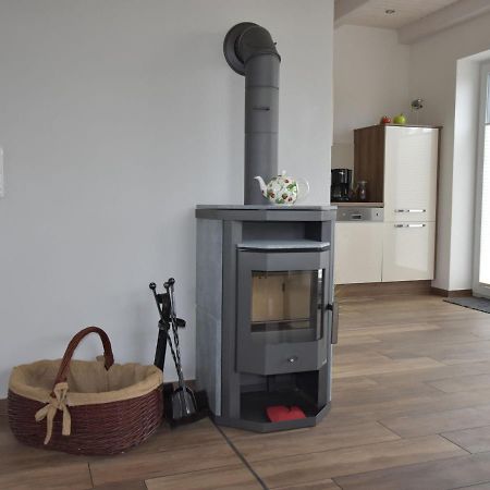 Cozy Holiday Home In Gross Schwansee With Sauna المظهر الخارجي الصورة